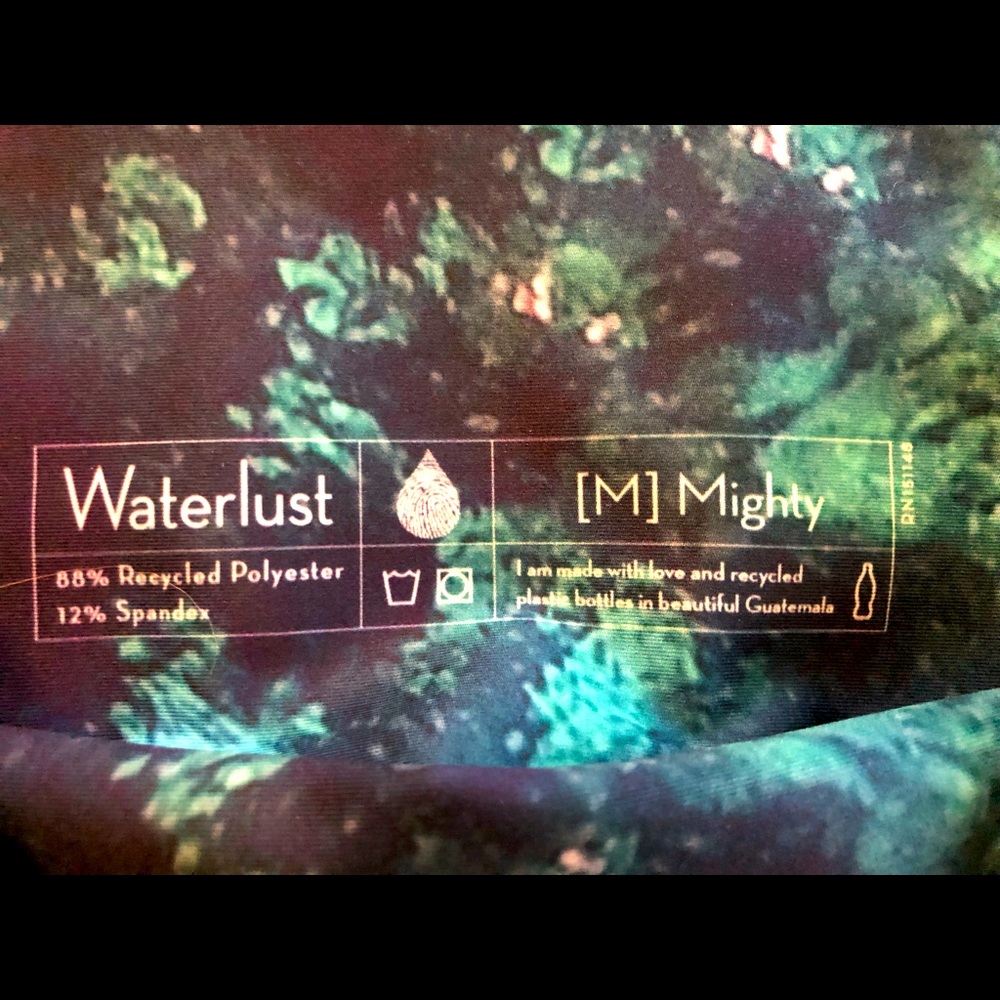 Size (M) Mighty/Medium Waterlust Leggings